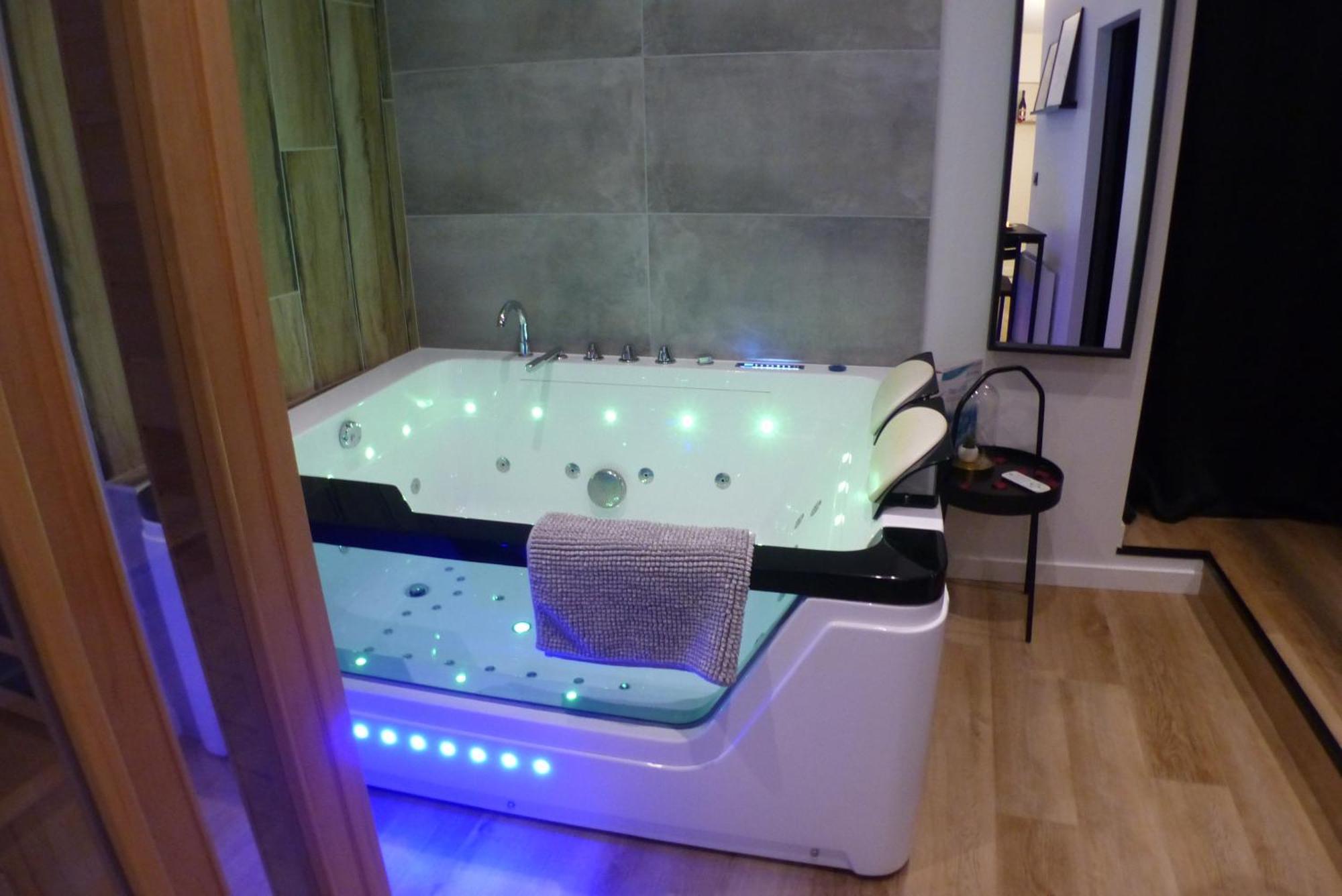 Appartement Balneotherapie Et Sauna Hyper Centre Нант Екстериор снимка
